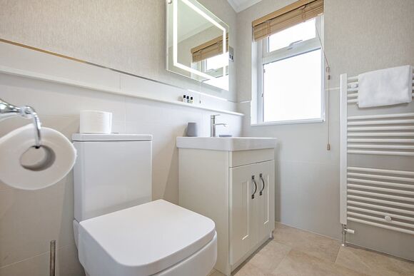 Primrose 3 - Athelington Hall Farm Lodges, Horham, Eye