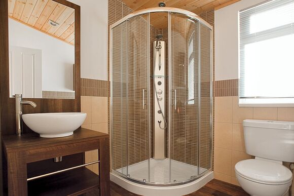 Field View 2 Deluxe - Athelington Hall Farm Lodges, Horham, Eye