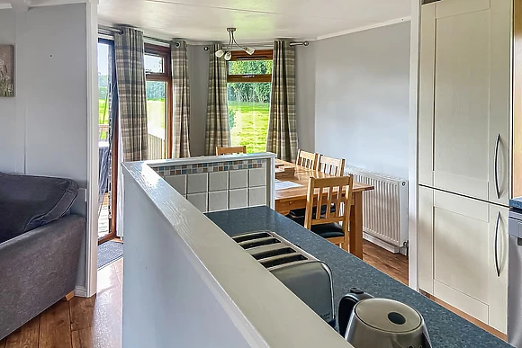 Athelington Lodge Plus - Athelington Hall Farm Lodges, Horham, Eye