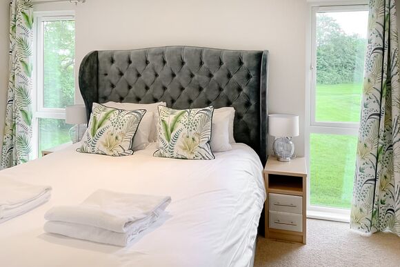 Field View 1 - Athelington Hall Farm Lodges, Horham, Eye