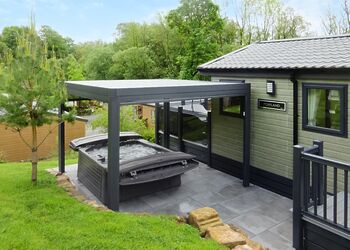 The Cypress3 Bed Hot Tub Lodge - Augill Beck Holiday Park, Kirkby Stephen