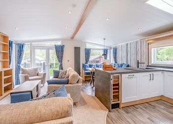 Chestnut Lodge &ndash; 2 Bed Hot Tub - Augill Beck Holiday Park, Kirkby Stephen