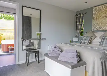 Ambleside Retreat - Avon Wood, Newby Bridge, Lake Windermere