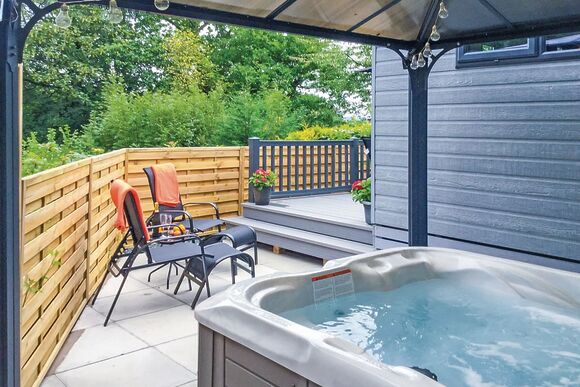 Gummers How Retreat - Avon Wood, Newby Bridge, Lake Windermere