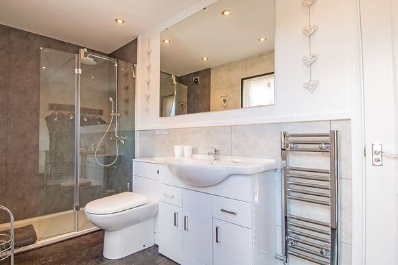 Ambleside Retreat - Avon Wood, Newby Bridge, Lake Windermere