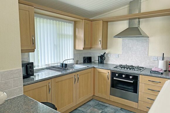 Traditional Lodge 2 Bed (Pet) - Badgers Retreat Holiday Park, Tunstall, Richmond