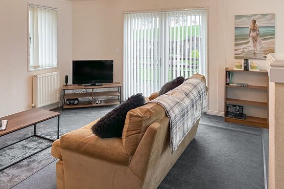 Traditional Lodge 2 Bed (Pet) - Badgers Retreat Holiday Park, Tunstall, Richmond