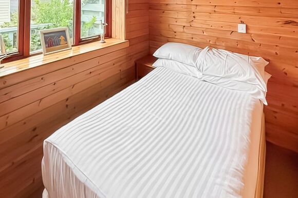 Traditional Lodge 2 Bed (Pet) - Badgers Retreat Holiday Park, Tunstall, Richmond