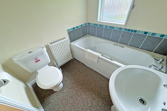 Traditional Lodge 2 Bed (Pet) - Badgers Retreat Holiday Park, Tunstall, Richmond