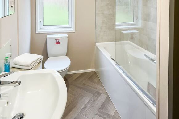 Deluxe - Badgers Retreat Holiday Park, Tunstall, Richmond