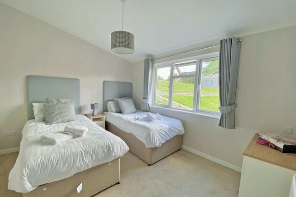 Deluxe 1 - Badgers Retreat Holiday Park, Tunstall, Richmond