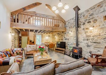 LLwyn Piod Barn - Bryn Caled Cottages, Bala, Gwynedd