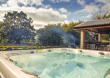 LLwyn Piod Barn - Bryn Caled Cottages, Bala, Gwynedd