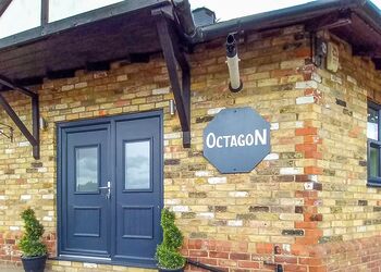 The Octagon - Barlings Country Park, Langworth