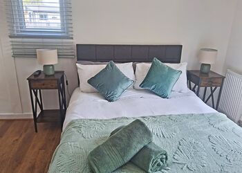 The Country Oak - Barlings Country Park, Langworth