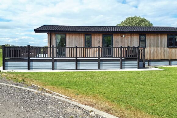 Barlings Retreat Lodge - Barlings Country Park, Langworth