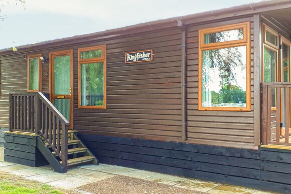 Kingfisher Lodge - Barlings Country Park, Langworth