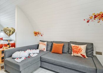 Maple Deluxe Pod - Bowbrook Lodges, Pershore