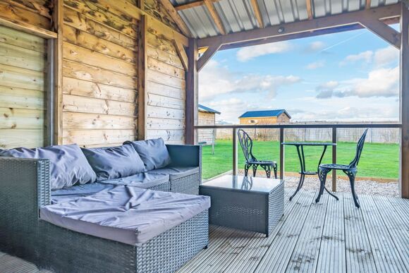 Willow Deluxe Pod - Bowbrook Lodges, Pershore