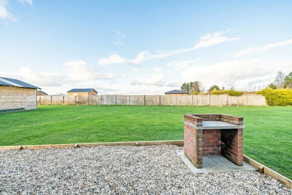 Willow Deluxe Pod - Bowbrook Lodges, Pershore