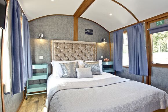 Brunel Boutique Railway Carriage 2 - Brunel Boutique Holiday Park, Dawlish Warren