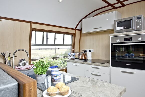 Brunel Boutique Railway Carriage 4 - Brunel Boutique Holiday Park, Dawlish Warren