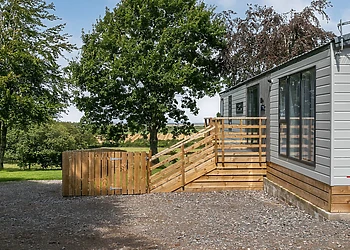 Lake Wood Lodge 