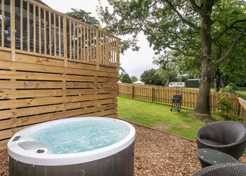 Lake Wood Lodge - Blaithwaite Country House Estate, Wigton