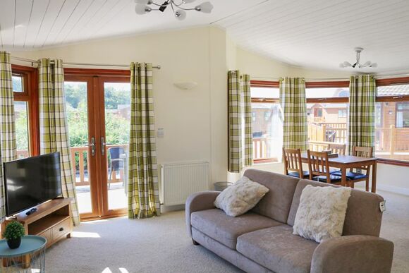 Willow Lodge Dog Friendly - Burton Constable Holiday Park, Sproatley