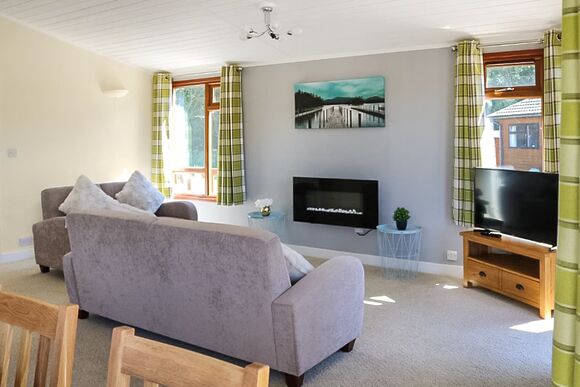 Willow Lodge Dog Friendly - Burton Constable Holiday Park, Sproatley