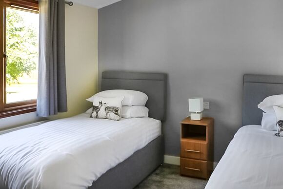 Willow Lodge Dog Friendly - Burton Constable Holiday Park, Sproatley