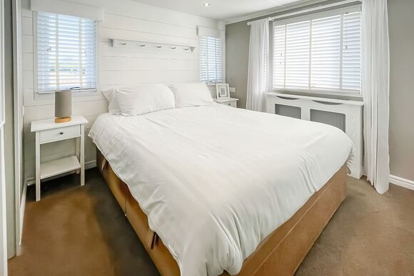 Holly Holiday Home Dog Friendly - Burton Constable Holiday Park, Sproatley