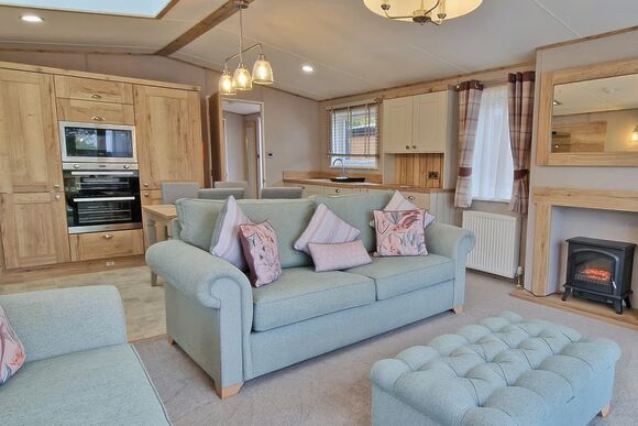 Lakeside Lodge (Twin) - Brickyards Lakes Country Park, Malton