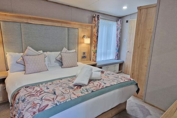 Lakeside Lodge (Twin) - Brickyards Lakes Country Park, Malton