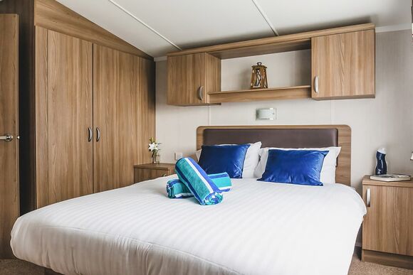 Silver  3 Pet Friendly Caravan - Brynteg Country and Leisure Retreat, Llanrug