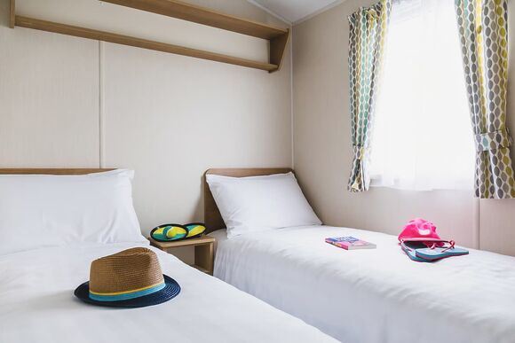 Silver  3 Pet Friendly Caravan - Brynteg Country and Leisure Retreat, Llanrug