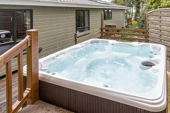 Sanctuary Lodge Hot Tub (Decking) 