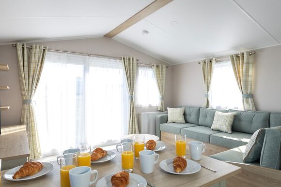 Gold  3 Pet Friendly Caravan with Decking - Brynteg Country and Leisure Retreat, Llanrug