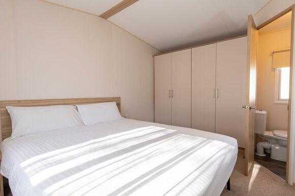 Gold  2 Pet Friendly Caravan - Brynteg Country and Leisure Retreat, Llanrug