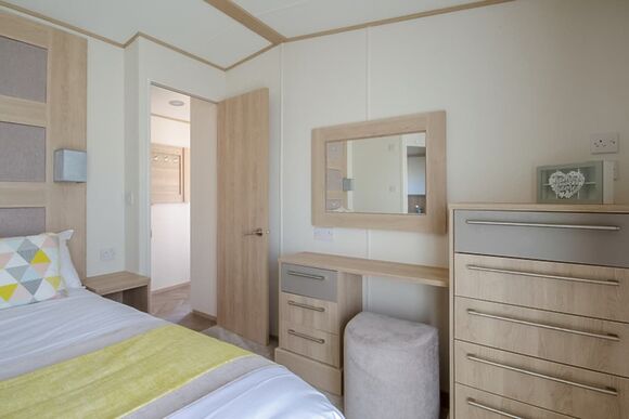 Platinum 2 Pet Friendly Caravan with Decking - Brynteg Country and Leisure Retreat, Llanrug