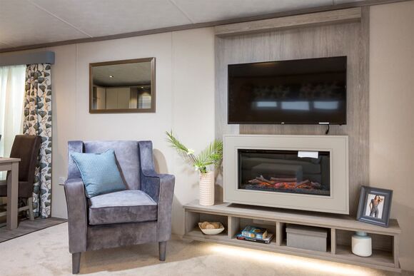 Platinum 3 Pet Friendly Caravan with Decking - Brynteg Country and Leisure Retreat, Llanrug