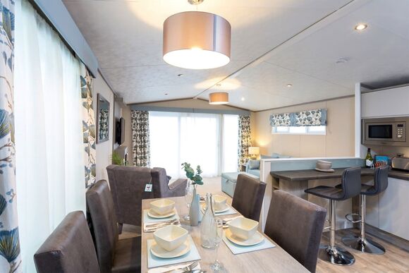 Platinum 3 Pet Friendly Caravan with Decking - Brynteg Country and Leisure Retreat, Llanrug