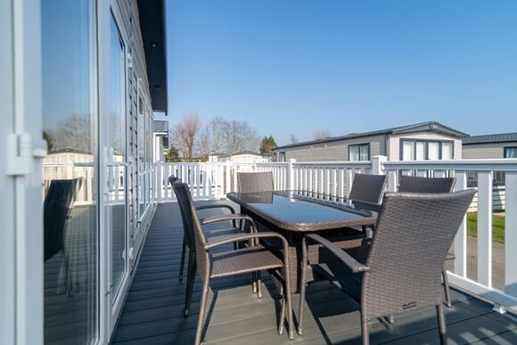 Platinum 3 Lodge with decking - Brynteg Country and Leisure Retreat, Llanrug