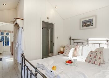 Cairnwood Premier - Beach Cove Coastal Retreat, Hele Bay, Ilfracombe