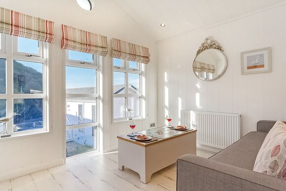 Larkstone Elegance Premier - Beach Cove Coastal Retreat, Hele Bay, Ilfracombe