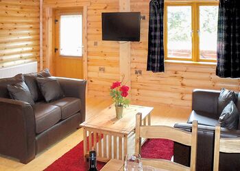 Bracken Log Lodge - Beech Hedge, Cargill, Perthshire
