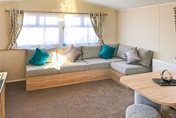 Angus Caravan - Beech Hedge, Cargill