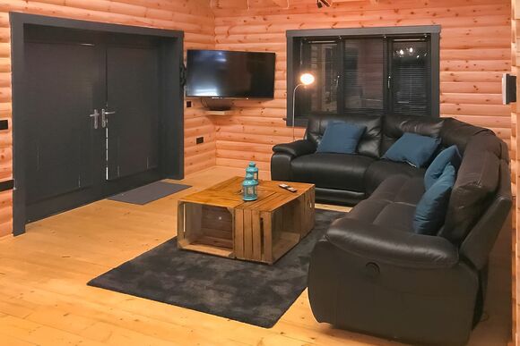 Aspen Log Lodge - Beech Hedge, Cargill