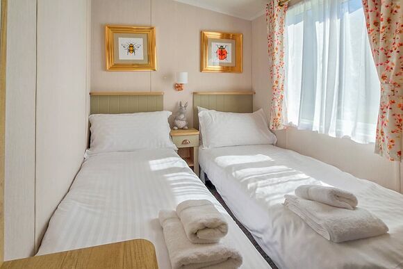 Raithlin - Bennane Shore Holiday Park, Lendalfoot