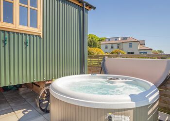 Wheal Premier Shepherd Hut - Beacon Shepherd Huts, St Agnes